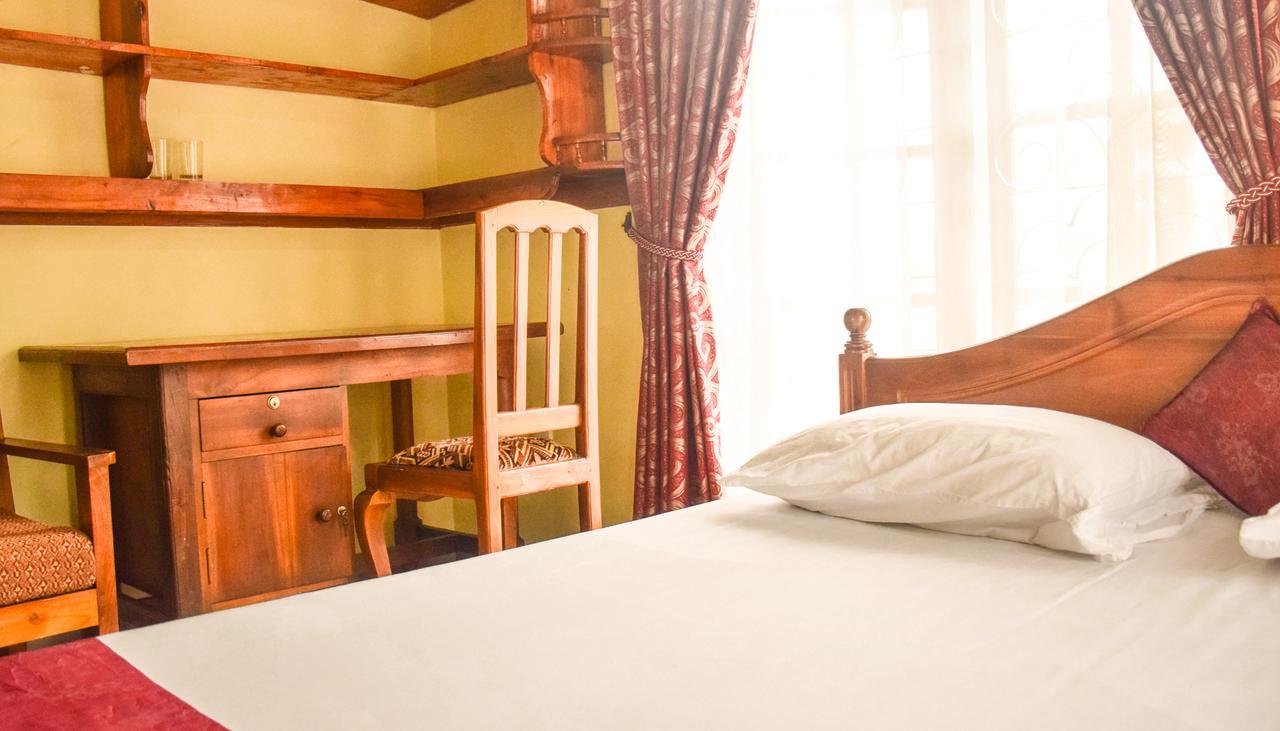 Malwatta Pilgrims Rest Hotel Kandy Ngoại thất bức ảnh