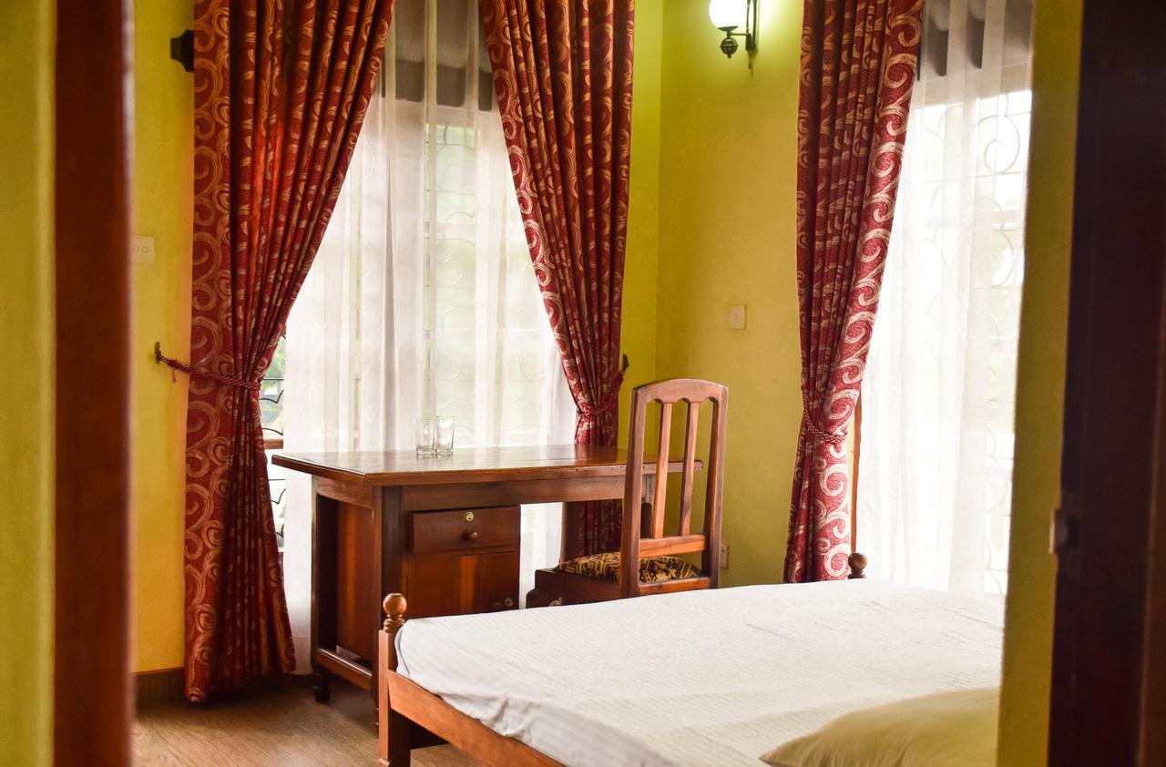 Malwatta Pilgrims Rest Hotel Kandy Ngoại thất bức ảnh